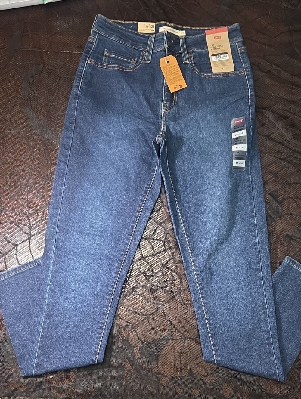 Levi's 721 High-Rise Skinny Jeans in Dark Blue 27x30